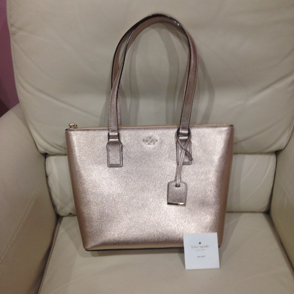 kate spade Handbags - NWOT Kate Spade Rose Gold Tote Satchel Purse Bag